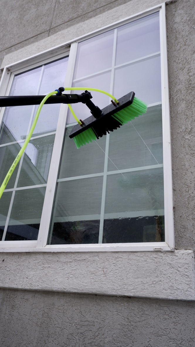 Water Fed Pole